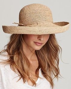 .. Helen Kaminski Hats, Summer Fashion Accessories, Ethno Style, Floppy Sun Hats, Sun Hats For Women, Love Hat, Stylish Hats, Wearing A Hat, Mein Style