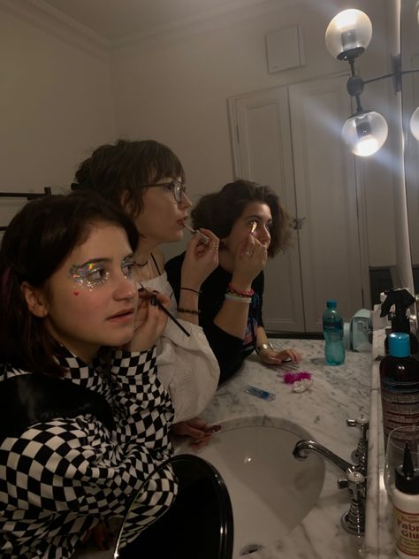 Getting Ready For Party Aesthetic, Queer Friendship Aesthetic, Queer Friends Aesthetic, Queer Friend Group Aesthetic, Friends Getting Ready Aesthetic, Getting Ready With Friends Aesthetic, Queer Friend Group, Queer Friendship, Getting Ready Makeup