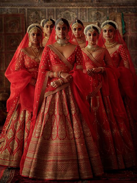 Behance :: Best of Behance Dupatta Draping Styles, भारतीय दुल्हन संबंधी, Sabyasachi Lehengas, Dupatta Draping, Sabyasachi Collection, Sabyasachi Bridal, Sabyasachi Mukherjee, Choli Lehenga, Desi Dress