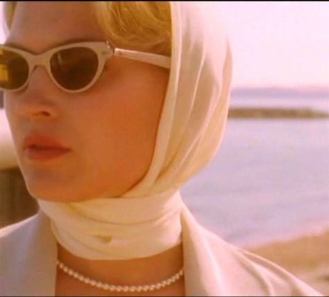 Beautiful Retro 50s Head Scarf Inspiration – Bell'Dora Fashions Old Hollywood Hair Scarf, Scarf And Sunglasses Vintage, Scarf With Sunglasses, Headscarf Convertible, Sheer Head Scarf, Retro Headscarf, Pink Headscarf, Scarf And Sunglasses, Scarf Sunglasses