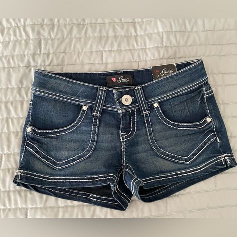 Guess Jean Shorts, Low Rise. Cute Pockets On The Front And Back. Size Us 26, New With Tags Low Rise Jean Shorts, Look Shorts, Shorts Low Rise, Low Rise Jean, Jean Short Outfits, Look Con Short, Short Waist, Low Rise Jeans, Low Waisted