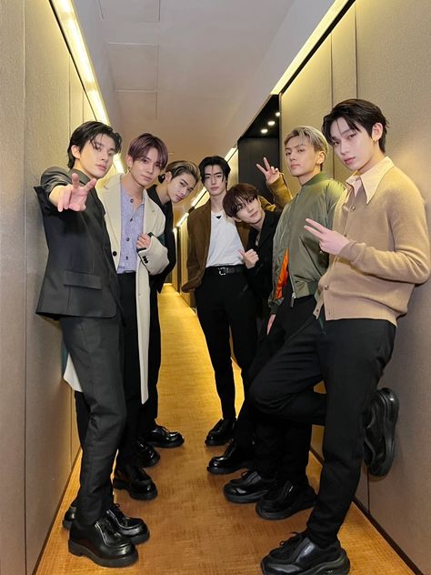 Enhypen Group Photo 2023, Heeseung Sunghoon Jungwon, Twt Post, Enhypen Group Photo, Enhypen Twitter, Jake Jay, Enhypen Official, Enhypen Ot7, Sunghoon Sunoo