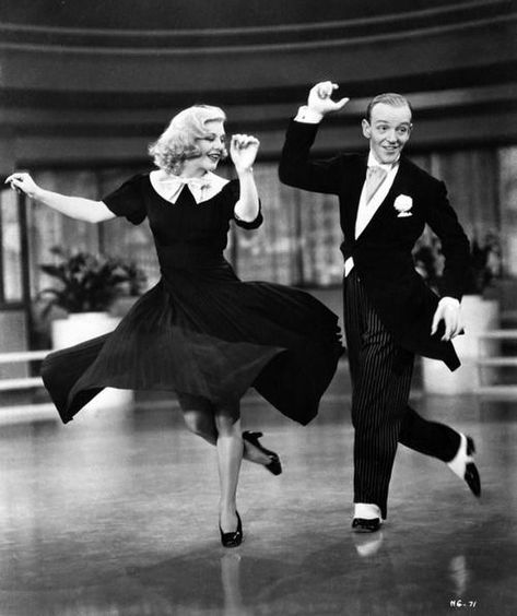 Old Hollywood on Instagram: “Fred Astaire and Ginger Rogers in Swing Time, 1936.” Danse Swing, Fred Astaire And Ginger Rogers, Electro Swing, Fred And Ginger, Swing Dancing, Ginger Rogers, Dancing Aesthetic, Swing Dance, Shall We Dance