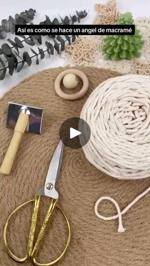 Diy Yarn Dolls, Pola Macrame, Couch Diy, Couch Small, Macrame Plant Hanger Tutorial, Boho Crafts Diy, Patio Couch, Handmade Christmas Crafts, Macrame Knots Pattern