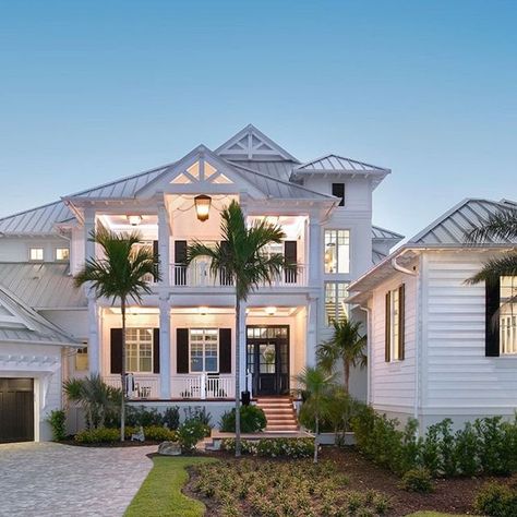 Preppy House, Dream Life House, Coastal House Plans, Beach House Exterior, Beach House Plans, Dream Beach Houses, Dream House Rooms, Beach House Design, Cute House