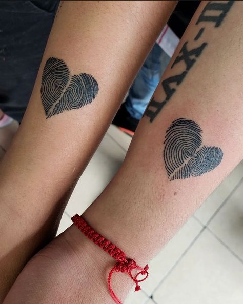 MATCHING COUPLE TATTOOS TO INSPIRE YOU Tattoos Boyfriend, Boyfriend Girlfriend Tattoos, Connecting Tattoos, Girlfriend Tattoos, Couple Tattoo Ideas, Couple Tat, Tattoos Couple, Him And Her Tattoos, Finger Tattoos For Couples