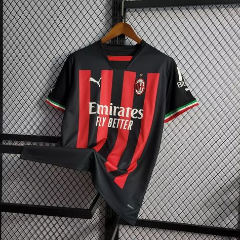 Alesport011 no Instagram: “👕Camisa  Milan I 22/23 🇮🇹 . 🛒 Tire suas dúvidas e compre através do  WhatsApp ou Direct. . 💰Cartão, Pix ou Boleto 🏷Tamanho P M G GG…” Ac Milan, Football Shirt Designs, Sport Shirt Design, Soccer Kits, Jersey Outfit, Outdoor Apparel, كرة القدم, Football Jerseys, Soccer Jersey