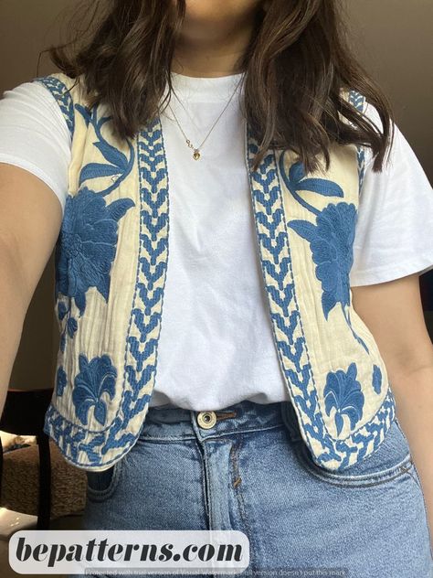 Cardigans pour Femme | Free and Easy | Cozy Beginner Patterns Embroidered Vest Outfits For Women, Floral Waistcoat Outfit, Denim Vest Embroidery, Blue Denim Vest Outfit, Patterned Vest Outfit, Embroidered Vest Outfits, Light Blue Vest Outfit, Vest And Jeans Outfits For Women, Zara Vest Outfit