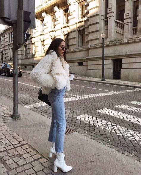 Christmas, Christmas Outfit Inspiration, Outfit Inspirations Casual, Christmas Outfit, Outfit Inspiration, Fur Coat, Outfit Inspirations