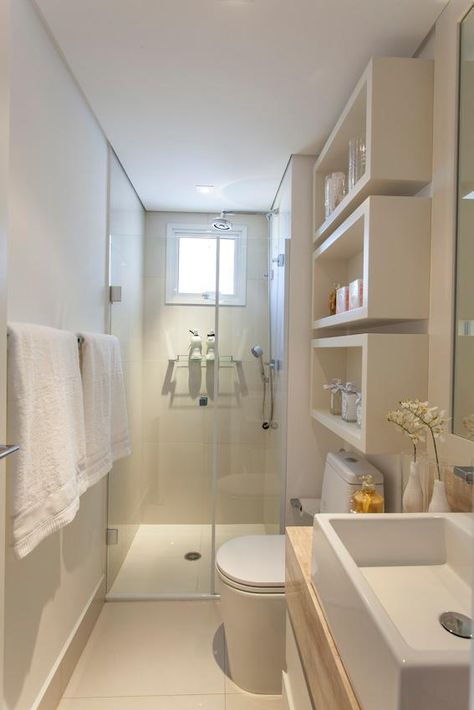 Simple Bathroom Remodel, Small Bathroom Layout, Modern Small Bathrooms, Narrow Bathroom, Bad Inspiration, Cheap Bathrooms, Tiny Bathrooms, Small Bathroom Storage, Apartment Bathroom