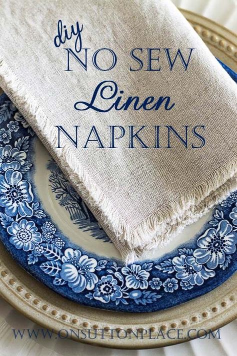 Budget friendly way to make soft and fluffy linen napkins with NO SEWING! Deco Champetre, Diy Napkins, Do It Yourself Wedding, Cloth Dinner Napkins, Cute Sticker, No Sew, Fabric Projects, Deco Table, Diy Table