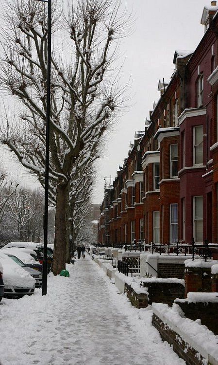 U.K. Snow Day, Maida Vale, #London, England  | by drewpost on Flickr London Snow, Maida Vale, Söt Katt, London Dreams, London Winter, London Aesthetic, Red Girl, Winter Scenery, London Town