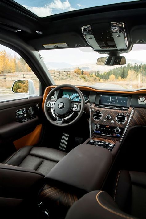 20 Luxurious And Elegant Interior Photos Of Rolls Royce Rolls Royce Interior, Rolls Royce Wallpaper, Vintage Rolls Royce, Rolls Royce Motor Cars, Rolls Royce Cullinan, Inside Car, Luxury Cars Rolls Royce, Rolls Royce Wraith, Aesthetic Cool