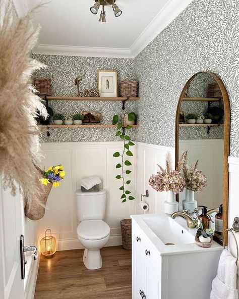 Bathroom For Small Spaces, Whimsical Bathroom Ideas, Small Bathroom Ideas Beige, Timeless Bathroom Tile, Willow Wallpaper, Bathroom Interior Small, Timeless Bathroom Design, Whimsical Bathroom, Organic Modern Bathroom