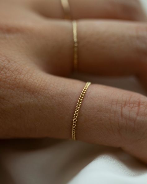 Rings Chain, Chain Ring Gold, Chain Rings, Gold Rings Simple, Ringe Gold, Dainty Gold Rings, Jewelry Accessories Ideas, Golden Ring, Dainty Chain