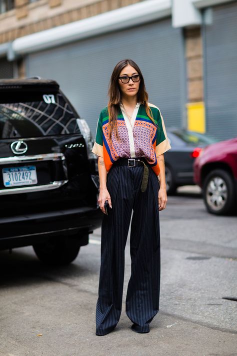 Jayne Min - The Cut Mode Retro, Chique Outfits, Street Style 2017, Nyfw Street Style, Look Retro, Neue Outfits, Stil Inspiration, Cooler Look, Looks Street Style