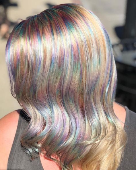 Holographic Hair Trend and How to Try It