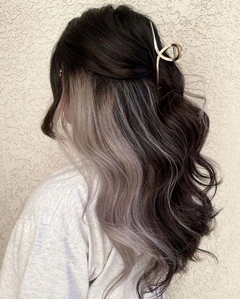 Brown Hair With Periwinkle Highlights, Two Toned Brown Hair Color Ideas, Professional Hair Color Ideas, Hear Color Style, Halo Hair Placement, Cute Colors To Dye Your Hair Natural, Bubble Tea Brown Hair, Color Pop Hair Ideas, Brown Hair Split Dye