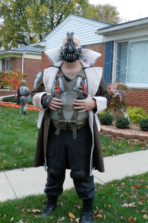 My DIY Bane costume. Mommy Costumes, Bane Costume, Baby Mommy, Spooky Things, Costumes Pictures, Fall Fest, Diy Costume, Halloween 2015, The Dark Knight Rises