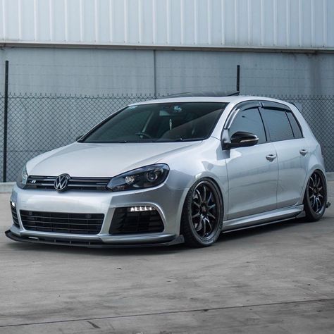 GOLF 6 R 😎 🚗: @jamesmk6r . #golf6r #golfr #golf6 #vwgolf #golfmk6 #golf7 #golf7r #golf6rline #vw #golf #golf5 #golf7rline #clean #hothatch #supercar Golf 7 R Line, Golf Mk6 R, Golf 6 Gti, Golf 7 R, Golf 6, Golf 5, Golf Car, Volkswagen Car, Golf 7