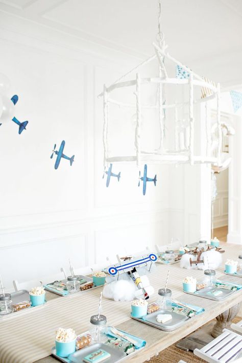 Airplane Balloon Centerpieces, Aeroplane Party Ideas Boys, Aeroplane Theme Birthday Party, Paper Airplane Garland, Airplane First Birthday Party, Paper Airplane Party, Aeroplane Party, Airplane Themed Birthday Party, Airplane Party Theme