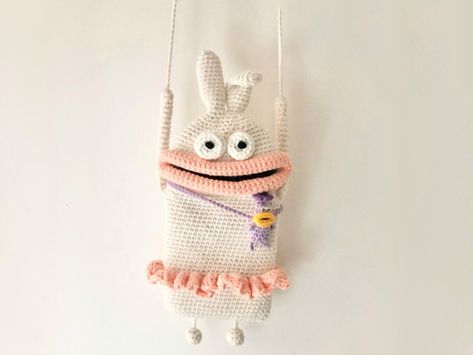 Ugly Bunny Pouch – Share a Pattern Amigurumi Patterns, Clutches, Easy Crochet Pouch, Crochet Pouch Pattern, Crochet Pouch, Pouch Pattern, A Pattern, Simple Patterns, Easy Crochet