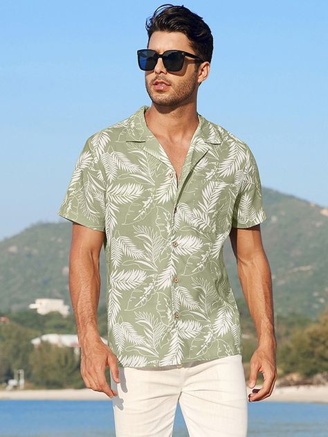 Mens Hawaiian Shirt Outfit, Miami Mens Fashion, Bohemian Outfit Men, Mens Vacation Outfits, Green Shirt Men, Hawaiian Outfit Men, Oversized Shirt Men, Hawaiian Shirt Outfit, Palm Springs Outfit