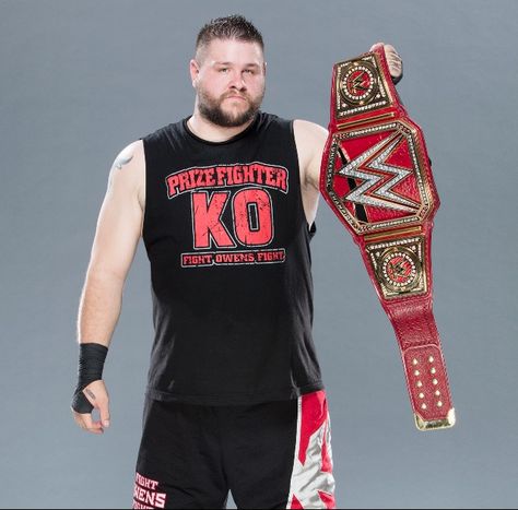 WWE Universal Champion Kevin Owens Wwe Kevin Owens, Wwe Universal Championship, Wwe Belts, Shane Mcmahon, World Championship Wrestling, World Heavyweight Championship, Professional Wrestlers, Wwe Tna, Wwe World