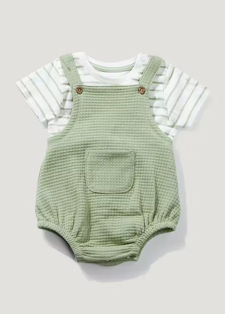 Baby Boy Fashion, Baby Dungarees, Newborn Boy Clothes, Baby Boy Clothes Newborn, Baby Trend, Baby Boy Romper, Boys Romper, Baby Brother