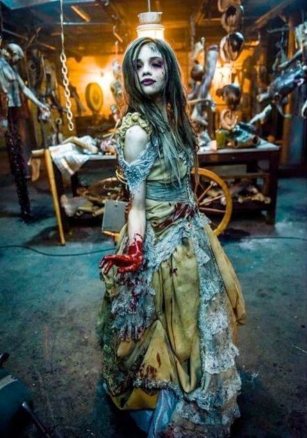India Eisley in ‘The Curse of Sleeping Beauty‘ (2015) The Curse Of Sleeping Beauty, Sleeping Beauty Halloween, Sleeping Beauty Movie, India Eisley, Chica Cool, Celebrity Women, The Curse, Celebrity Design, Beauty Images