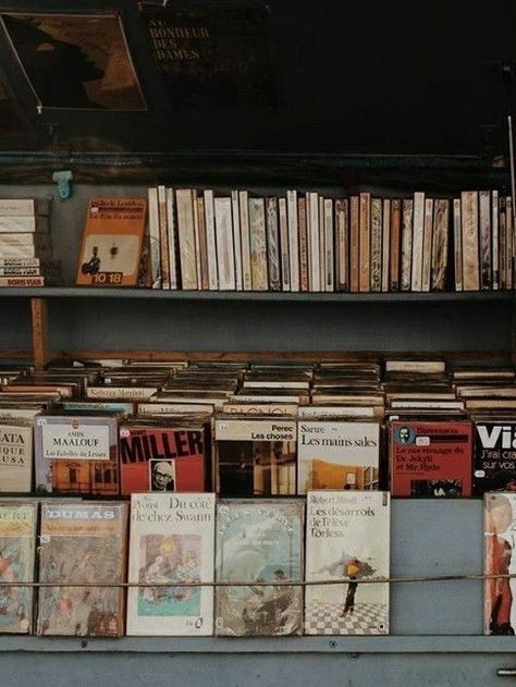 French Books, Foreign Languages, Music Photography, I Don't Care, Book Photography, Photography Inspo, Book Aesthetic, Love Book, Music Poster