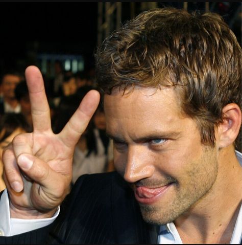 J Paul Walker Brothers, Paul Walker Tribute, Brian Oconner, Ropa Hip Hop, Fast And Furious Actors, Paul Walker Quotes, Paul Williams, Estilo Kardashian, Actor Paul Walker