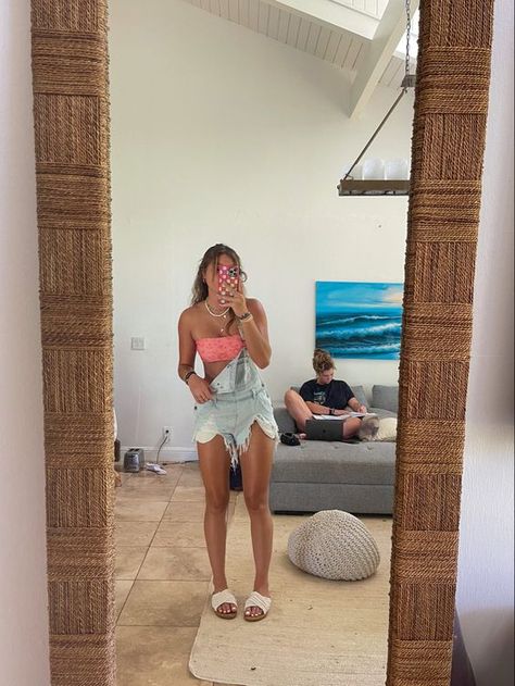 Summer Leggings Outfits 2023, Hawaii Outfit Aesthetic, Beachy Outfits Vacation, Hawaii Outfits Aesthetic, Costa Rica Outfits, Costa Rica Outfit, Beachy Outfits Aesthetic, Florida Vacation Outfits, Hawaii Vacation Outfits