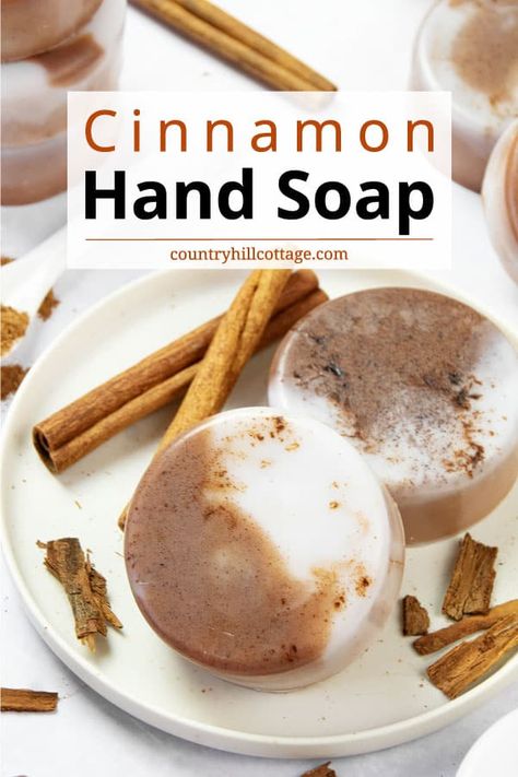 How to make an easy DIY cinnamon soap recipe! Homemade cinnamon soap bars make fantastic holiday gifts to share with family and friends. You are going to love this natural cinnamon bar soap! The soap starts out with a melt and pour base and is infused with cinnamon powder and essential oils. You learn about different cinnamon essential oils and find out how to safely use cinnamon in skincare recipes. Includes variation with orange, honey, oatmeal, coffee, and turmeric. | CountryHillCottage.com Cinnamon Soap Recipe, Coffee Soap Recipe, Oatmeal Coffee, Cinnamon Uses, Making Bar Soap, Cinnamon Bars, Milk Soap Recipe, Cinnamon Soap, Shampoo Bar Recipe