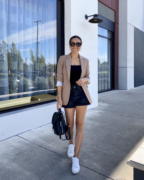 Blazer, Shorts & Sneaker Outfit - LIFE WITH JAZZ Blazer Shorts Outfit, Short Blazer Outfits, Classy Blazer Outfits, Blazer And Shorts Outfit, Cute Blazer Outfits, Dress And Blazer Outfit, Blazer Outfits Spring, Blazer With Shorts, White Blazer Outfits