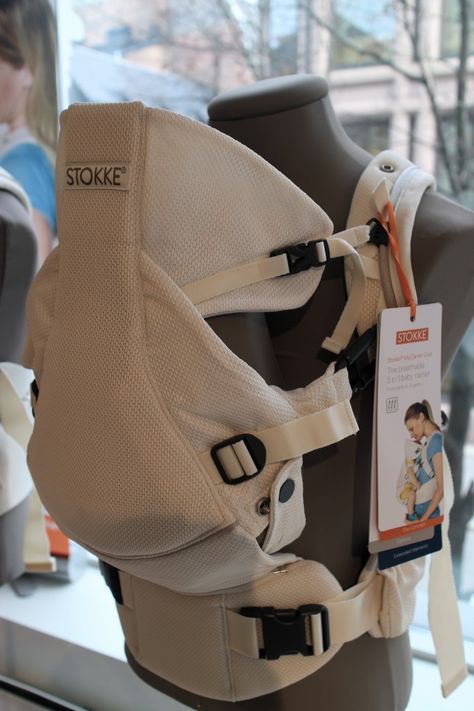 Stokke MyCarrier Cool | Norway Press Event Couture, Old Baby Clothes, Solly Baby Wrap, Pregnancy Belly Photos, Baby Shower Gift Ideas, Shower Gift Ideas, Baby Life Hacks, Hip Dysplasia, Baby Equipment