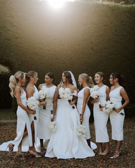 Bridal Party In White, Off White Bridesmaids Dresses, White Floral Bridesmaid Dresses, All White Wedding Guests, Bridesmaid Shoes Black, Ivory Bridal Party, Boho Wedding Dress Short, White And Ivory Wedding, White Bridesmaids Dresses