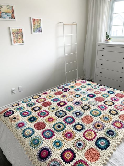 Vintage Crochet Blanket Pattern Free, Crochet Granny Square Blanket Pattern, Nautikrall Crochet, Crochet Blanket Vintage, Crochet Cluster Stitch, Crochet Blanket Diy, Granny Square Haken, Crochet Blanket Pattern Easy, Crochet Blanket Designs