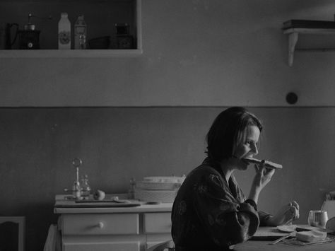 Black And White Cinematography, Naked Lunch, Movie Screenshots, Beautiful Film, Black And White Shorts, Black And White Film, Night Scene, Cinematic Photography, Blackbird