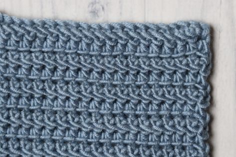 Linked Half Double Stitch | How to Crochet | Rich Textures Crochet Linked Crochet Stitch, Linked Double Crochet Stitch, Linked Treble Crochet Stitch, Half Double Crochet Variations, Linked Double Crochet, Crochet Canvas, Half Double Crochet Decrease, Stitch Crochet Pattern, Crochet Throws