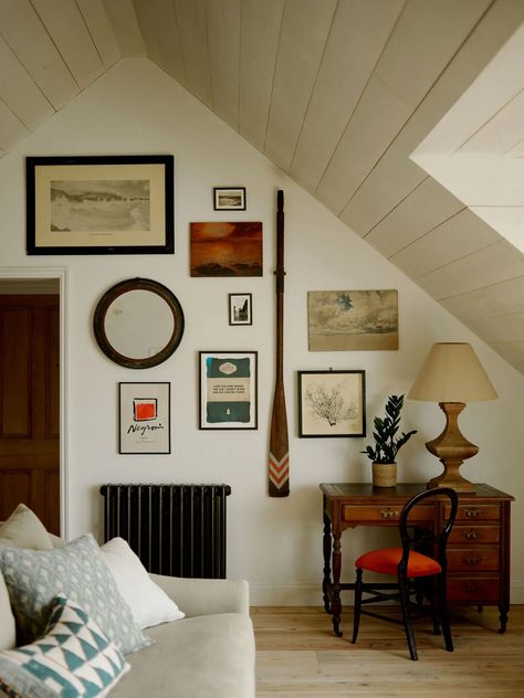 English Seaside Cottage Interior, Vintage Nautical Bedroom, Cardinal Cottage, English Country Cottage Interiors, Seaside Cottage Interior, London Terrace House, Ireland Houses, Cornish Cottage, Hamptons Beach House