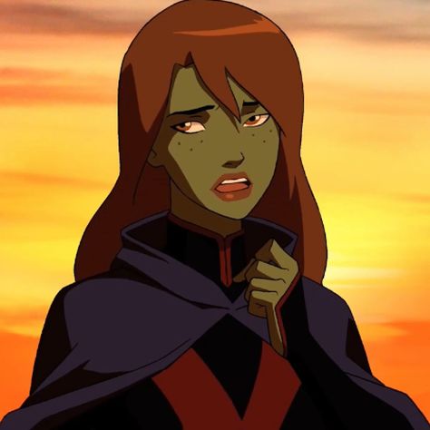 Miss Martian Young Justice, Young Justice Characters, Superboy And Miss Martian, Young Justice League, Megan Young, Miss Martian, Dc Icons, Dc Super Hero Girls, Hero Girl