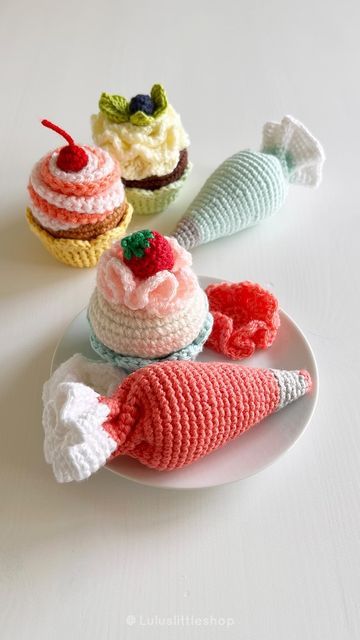 Amigurumi Patterns, Free Crochet Cake Patterns, Crochet Cupcake Free Pattern, Crochet Bakery Free Pattern, Crochet Cakes Free Pattern, Crochet Dessert Pattern, Crochet Cupcake Bag, Dessert Crochet Pattern Free, Cake Crochet Pattern Free