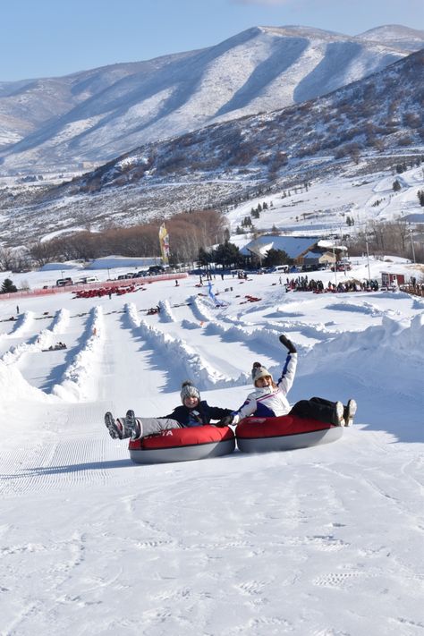 Bariloche, Utah Winter Vacation, Snow Tubing Pictures, Winter Fun Aesthetic, Snow Tubing Aesthetic, Christmas Vacation Aesthetic, Winter Tubing, Tubing Pictures, Tubing Snow