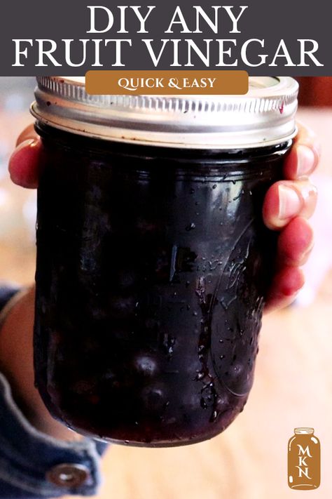 Elderberry Vinegar, Homemade Vinegar, Fruit Vinegar, Grape Vinegar, Fermented Recipes, How To Make Vinegar, Plum Vinegar, Infused Vinegars, Fermentation Recipes