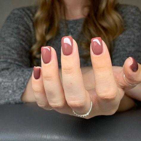 Terracotta Nails Ideas, Autumn Nails Neutral, Short Square September Nails, Coffee Run Nail Color, Pale Fall Nails, Conservative Nail Colors, Fall Gel Nails Square, Gel Nail Autumn, Dip Nails Pale Skin