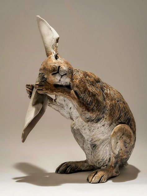 Hare Reference, Hare Sculpture, Felted Toys, Lapin Art, Bunny Statue, Ceramic Sculpture Figurative, Paper Mache Animals, Rabbit Sculpture, Pottery Animals