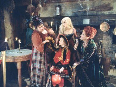 Hocus Pocus 1993, Kathy Najimy, Hocus Pocus Witches, Kenny Ortega, What Is Halloween, Halloween Memes, Bette Midler, Farmhouse Style Diy, Lights Camera Action