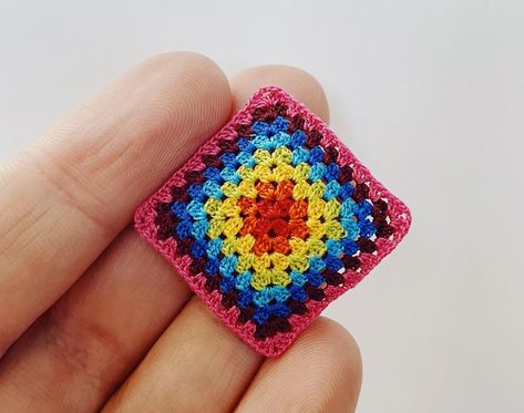 Mandalas, Rainbow Squares, Boho Crochet Patterns, Granny Square Projects, Crazy Weather, Frankie Magazine, Rainbow Blanket, Crochet Jewelry Patterns, Barbie Clothes Patterns