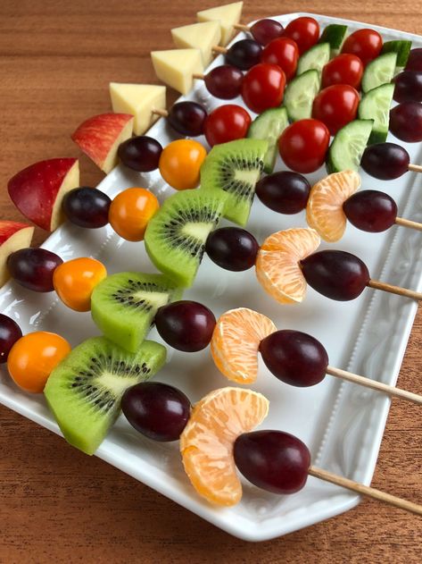 Fruit and Vegetable Rockets Fruit Tray For Party, Fruits Skewers, Fruit And Veggie Platter, Almond Coconut Cake, New Years Eve Snacks, Fruit Buffet, Fruit Cake Design, Fruit Sticks, Vegetable Appetizers